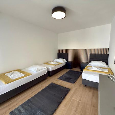 Apartmani Tatjana Novalja Buitenkant foto