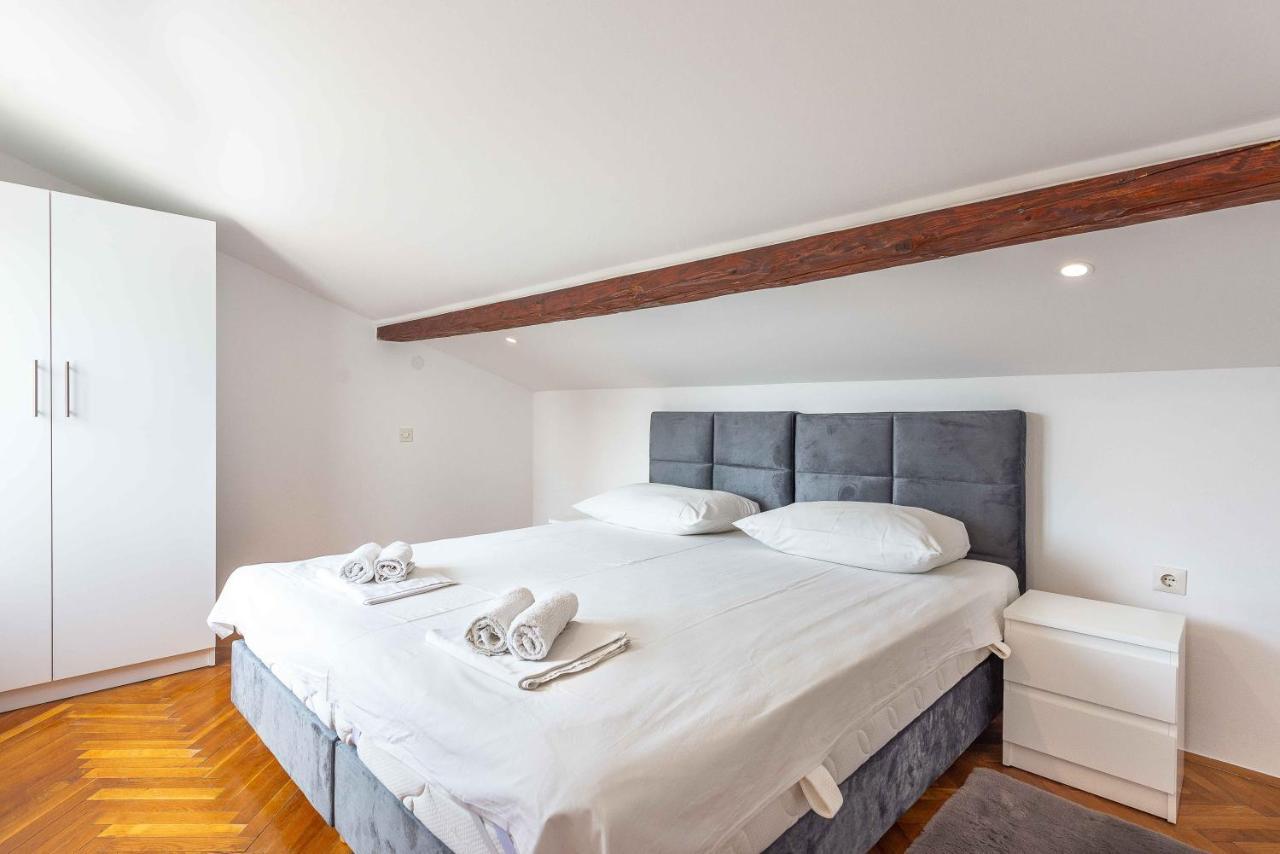 Apartmani Tatjana Novalja Buitenkant foto