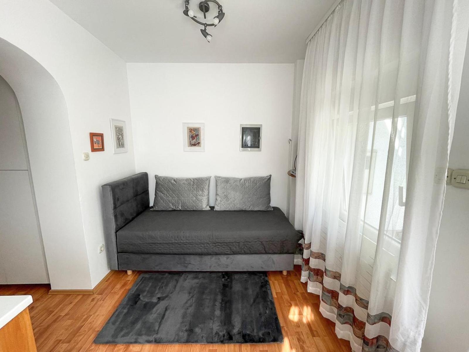 Apartmani Tatjana Novalja Buitenkant foto