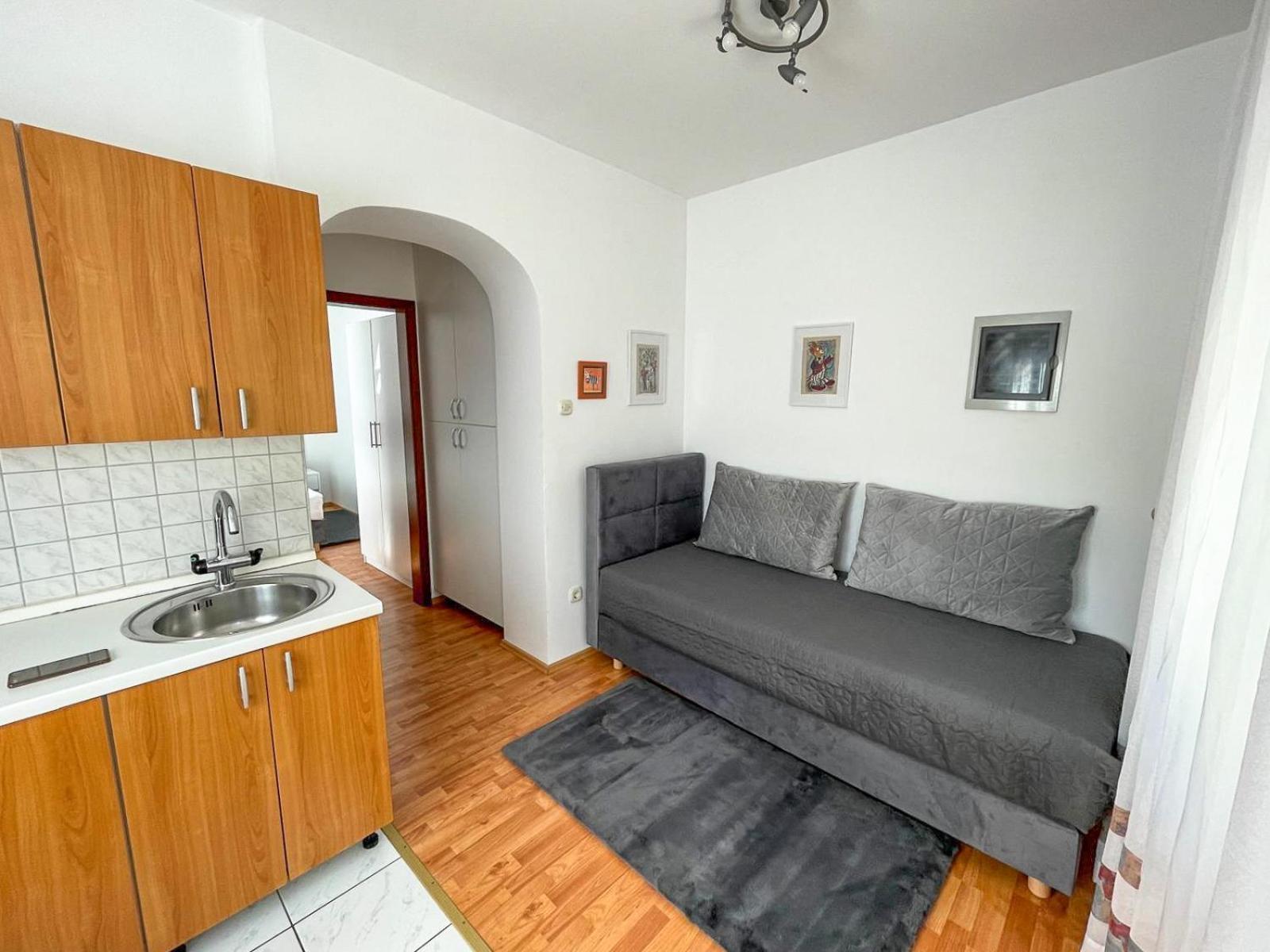 Apartmani Tatjana Novalja Buitenkant foto