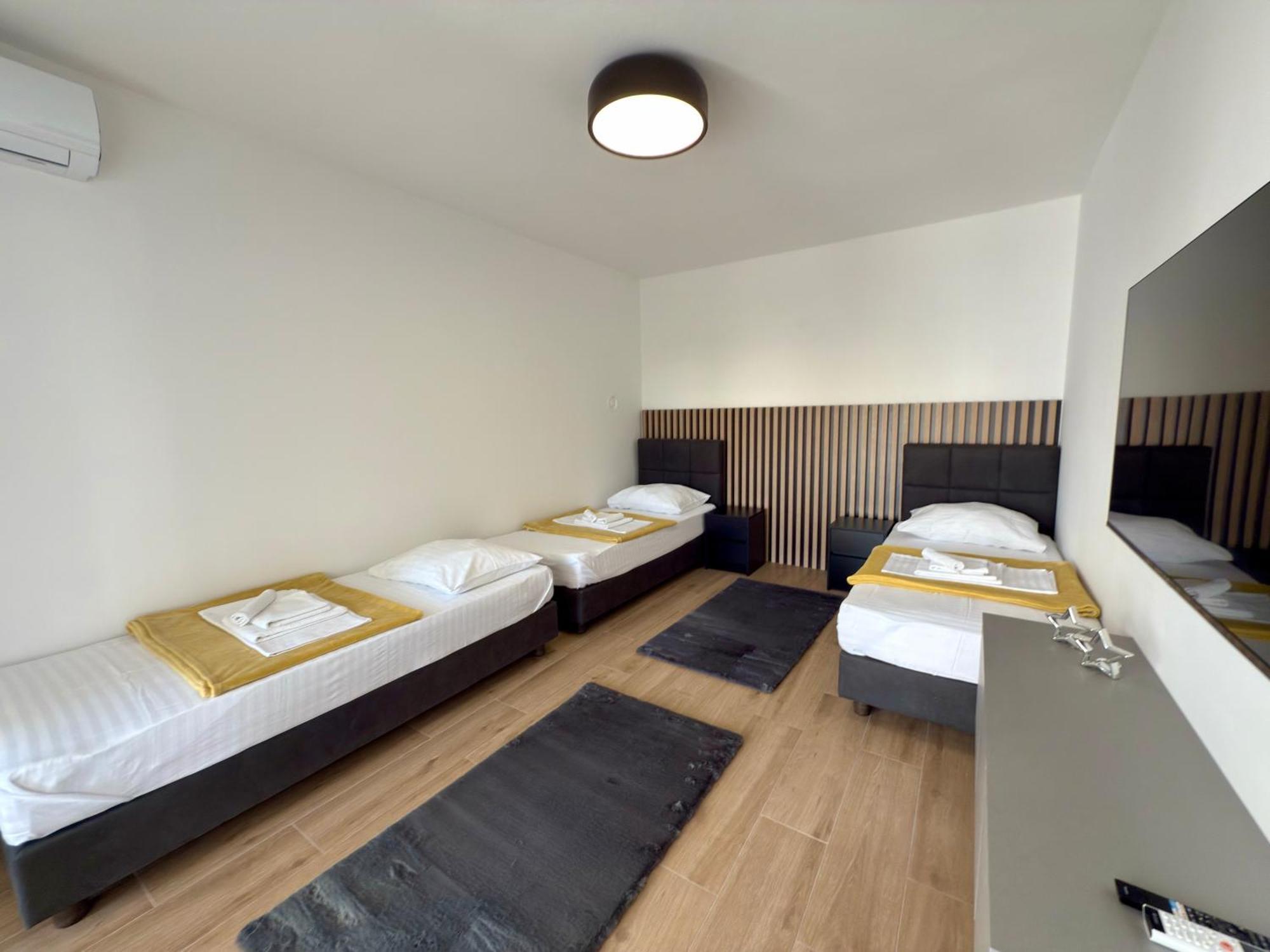 Apartmani Tatjana Novalja Buitenkant foto